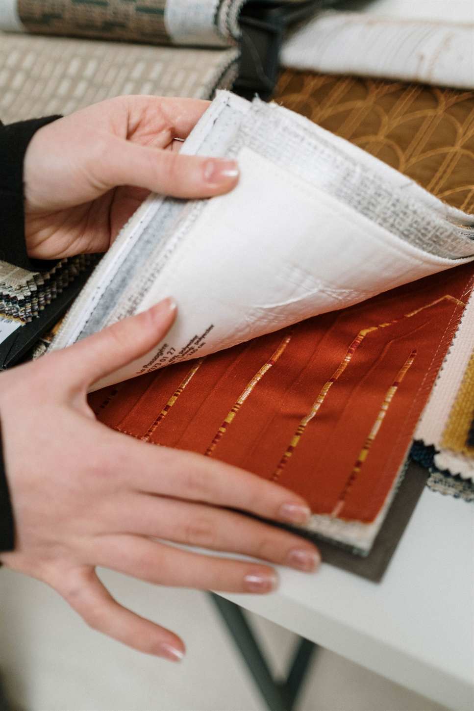 Accessories, materials and finishing touches