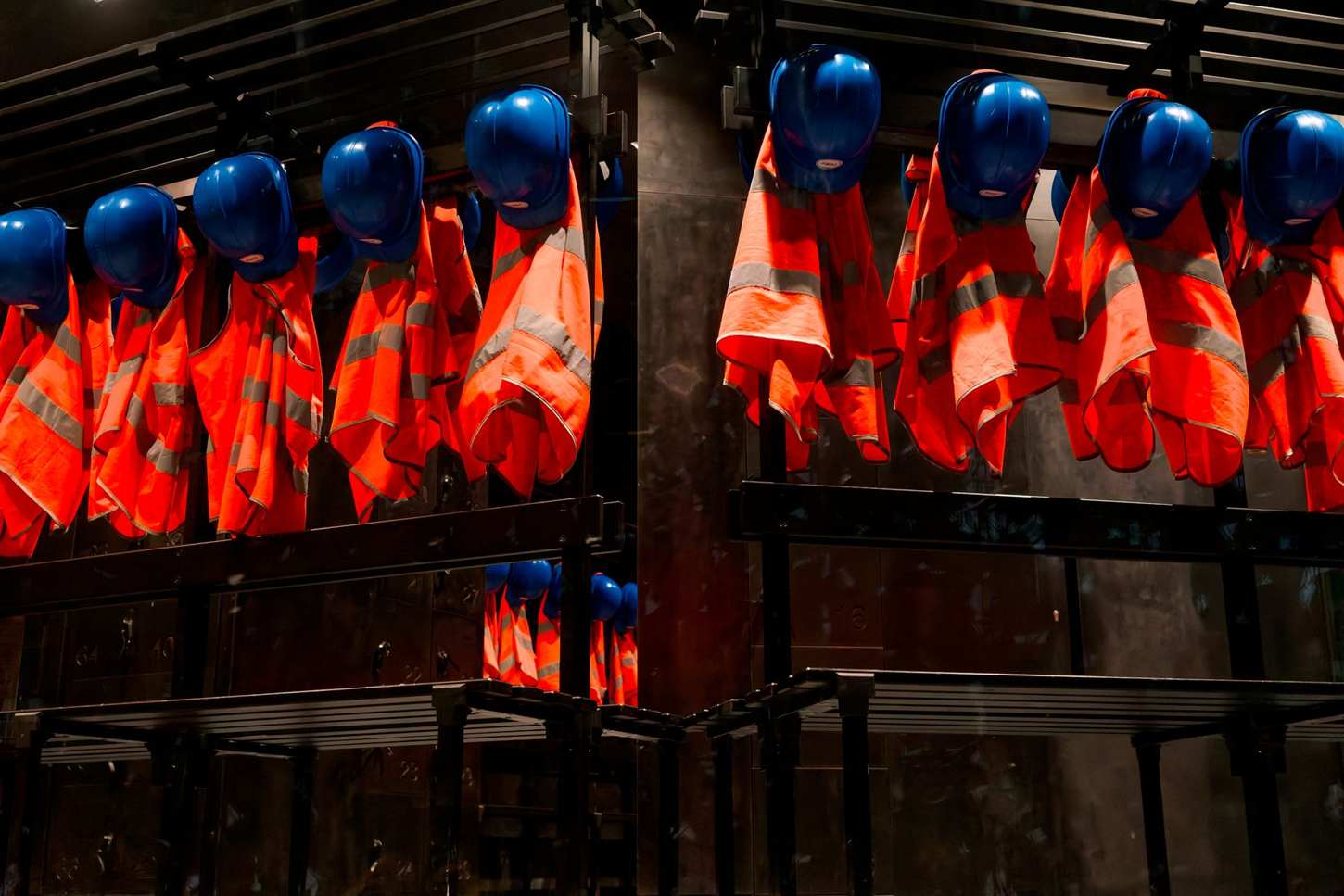 Work and protective clothing – rugged workwear, hi-vis and trade clothing